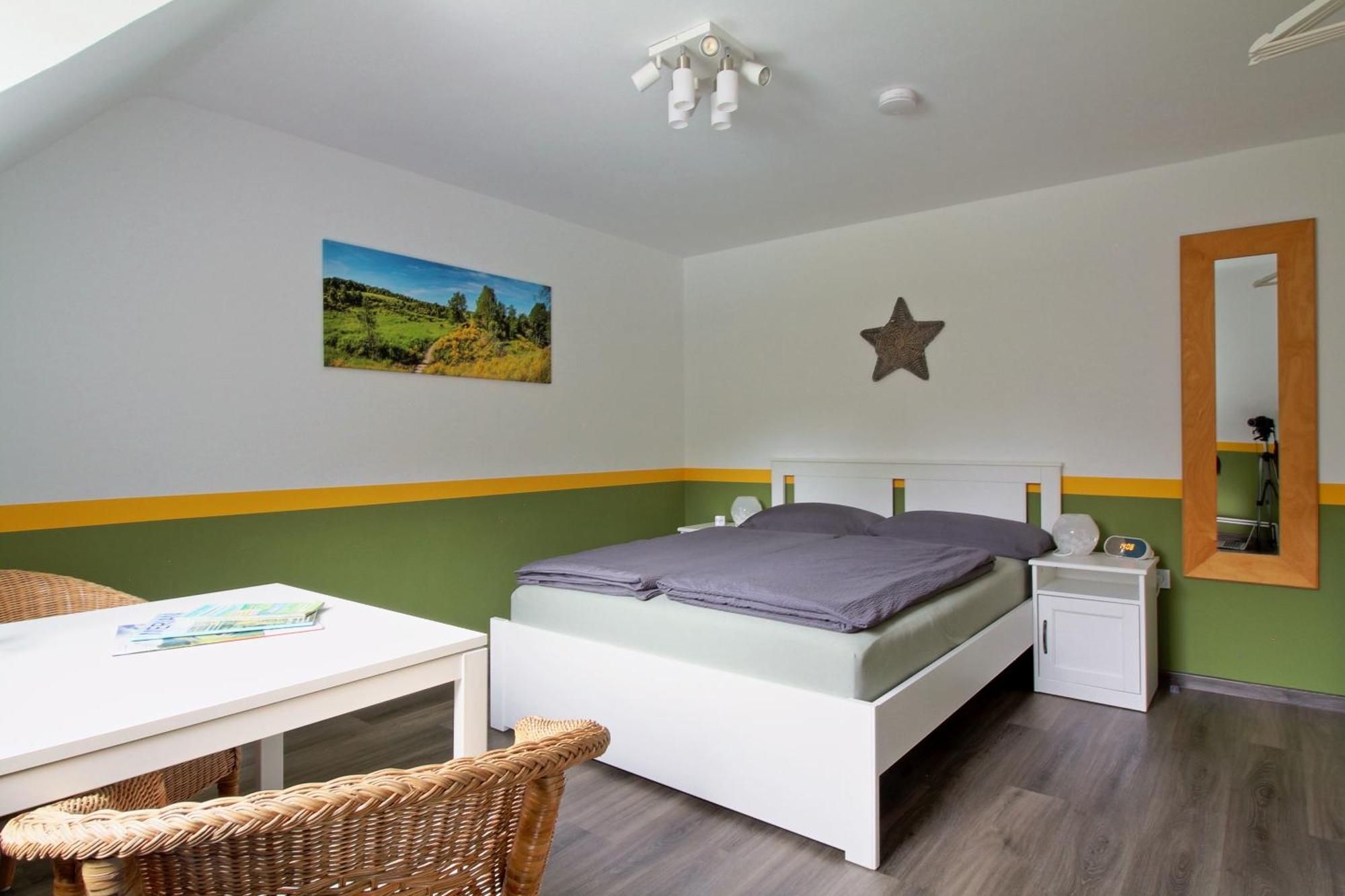 Toms Gaestehaus Schleiden Habitación foto